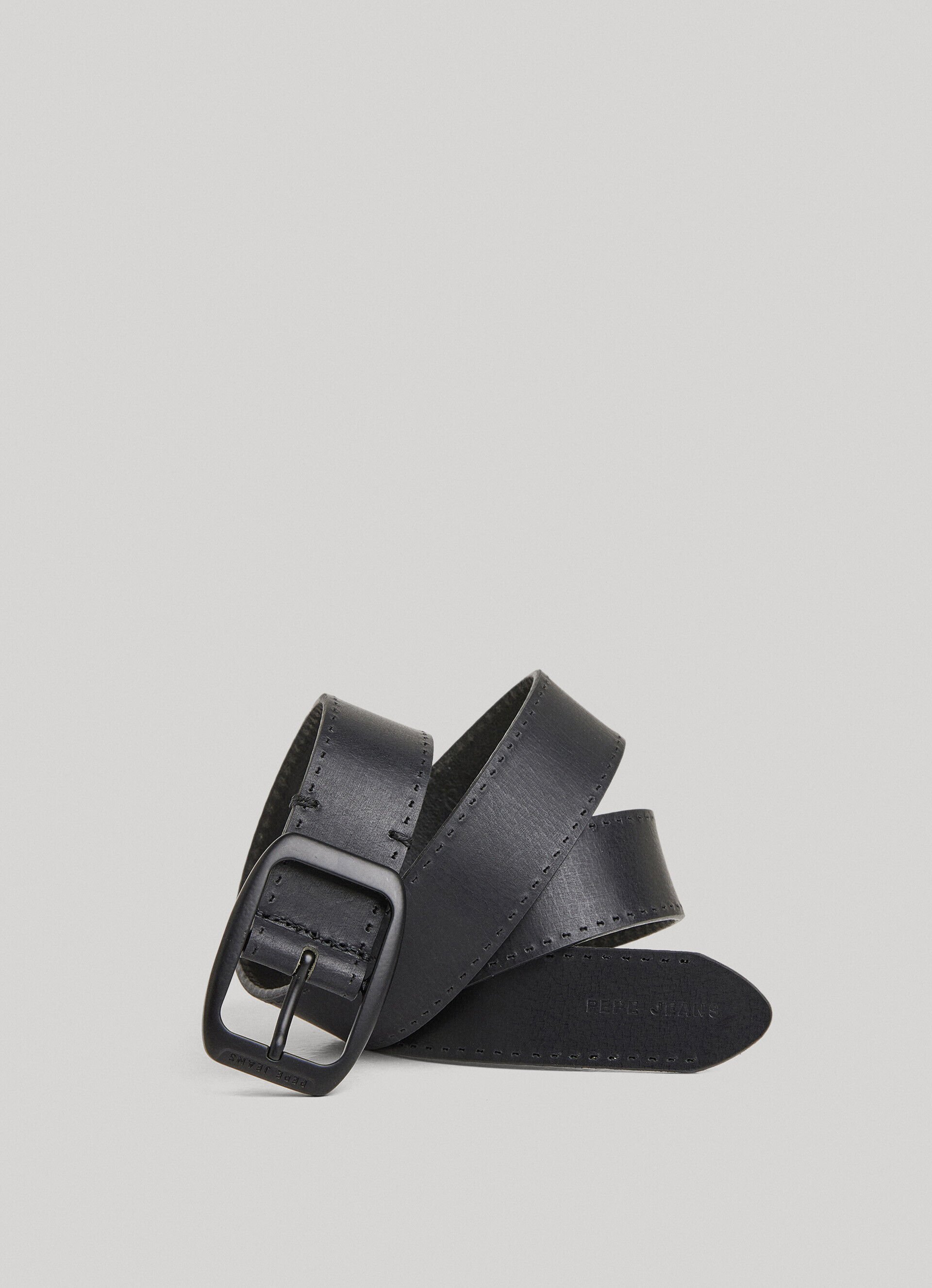 Cinto de couro com fivela quadrada - preto
