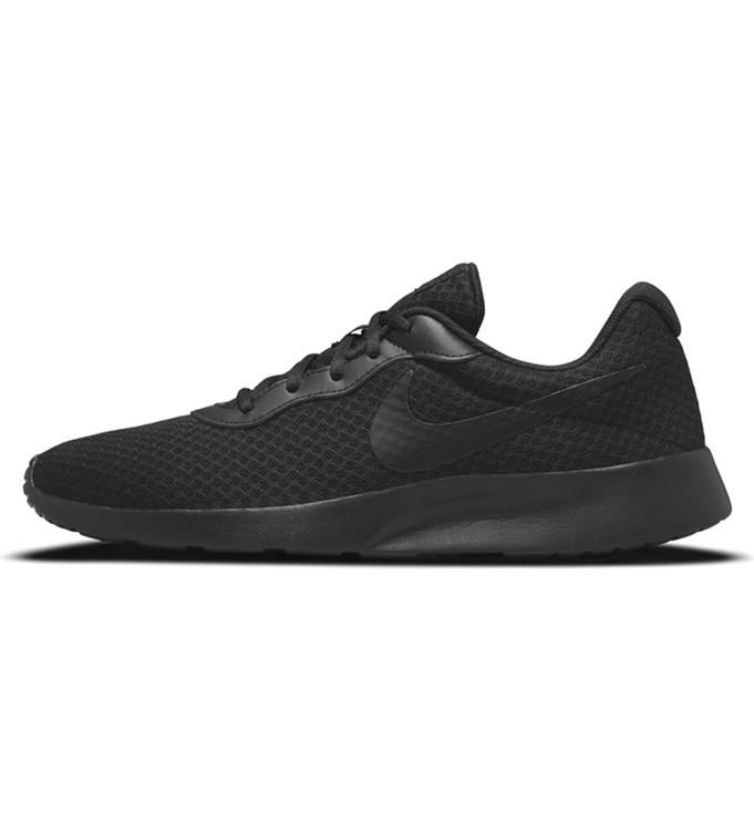 Nike Men Tanjun Sneakers
