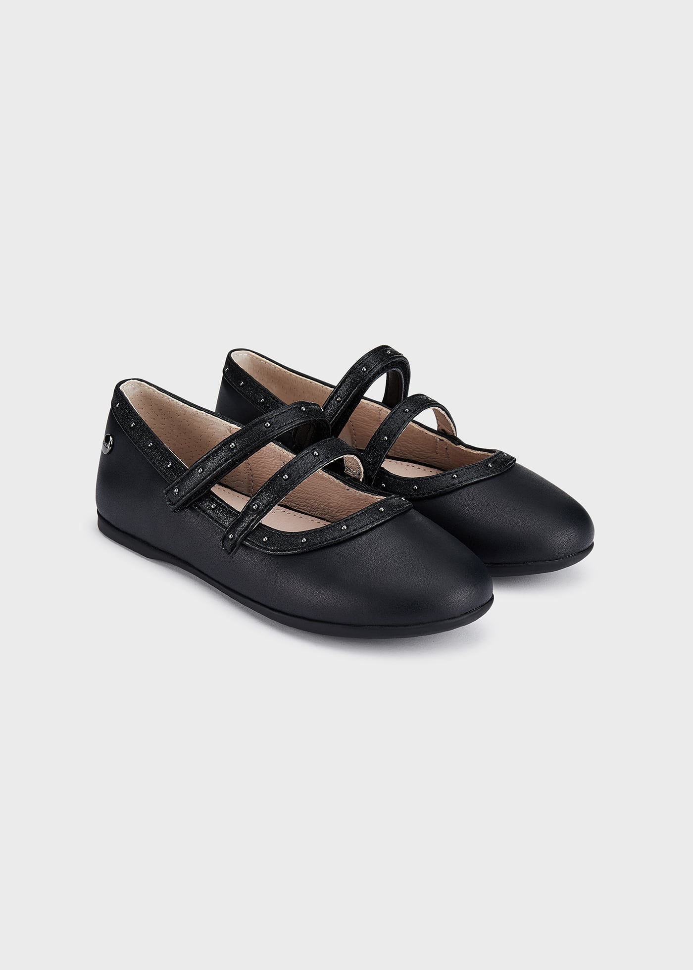Sapato estilo Mary Jane com palmilha cravejada, em couro sustentável, para meninas.