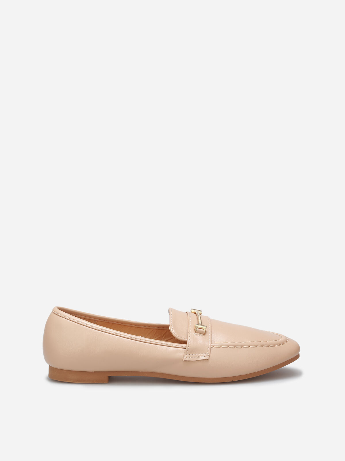 Mocassins avec surpiqûres et bride dorée- Beige