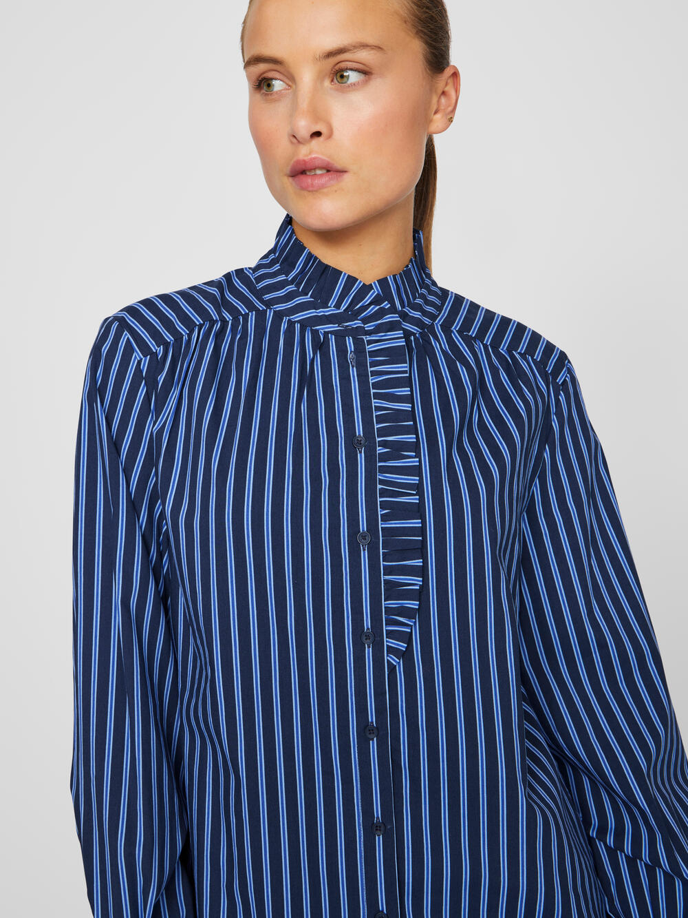 Vila  Vimutte Frill L/S skjorte - Navy Blazer