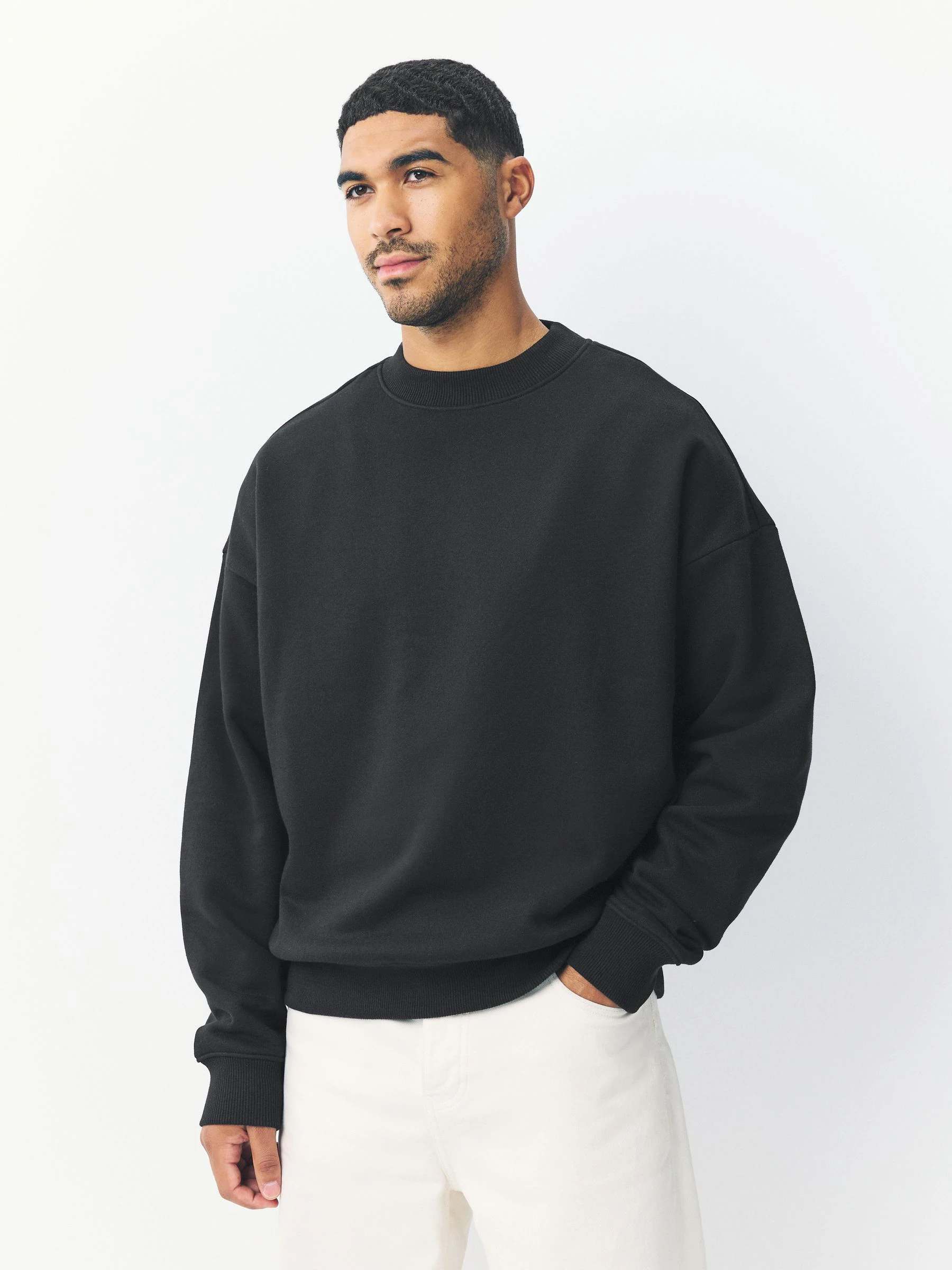 Zwart - Groot - Dik sweatshirt met ronde hals en hoog katoengehalte