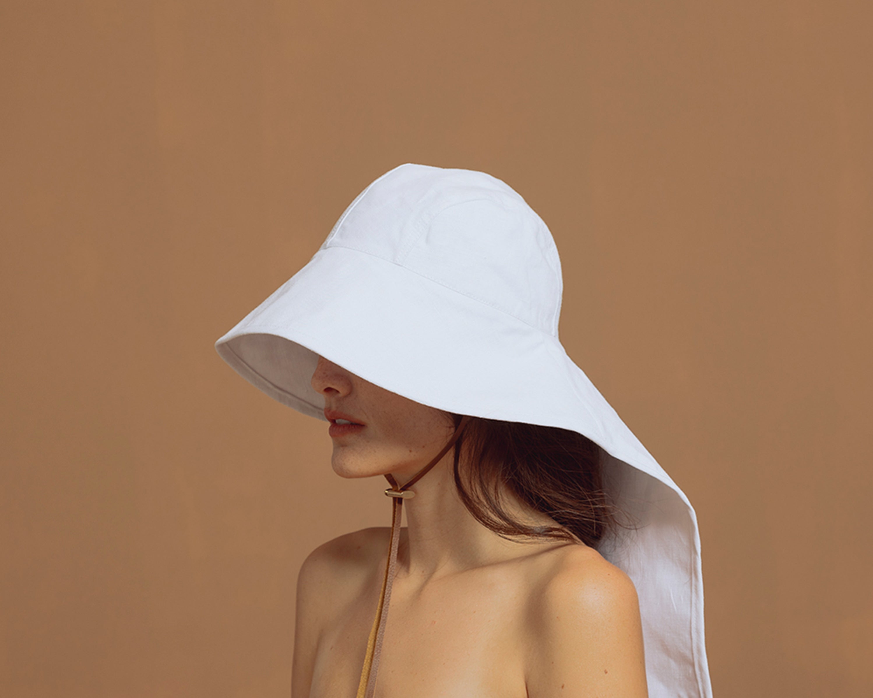 Chapeau de safari avec lanière en cuir