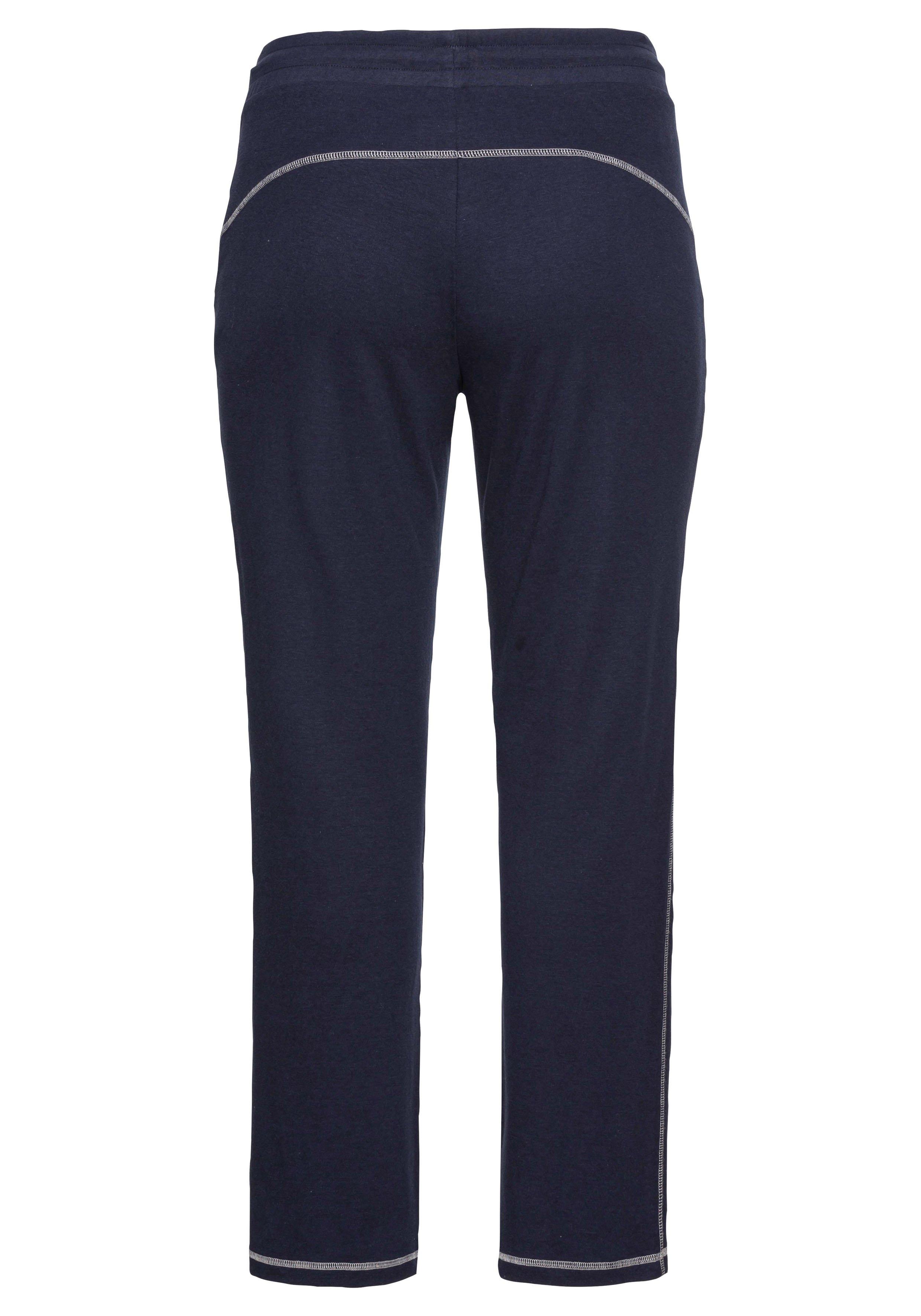 Relaxhose mit Kontrastnähten, in gerader Form