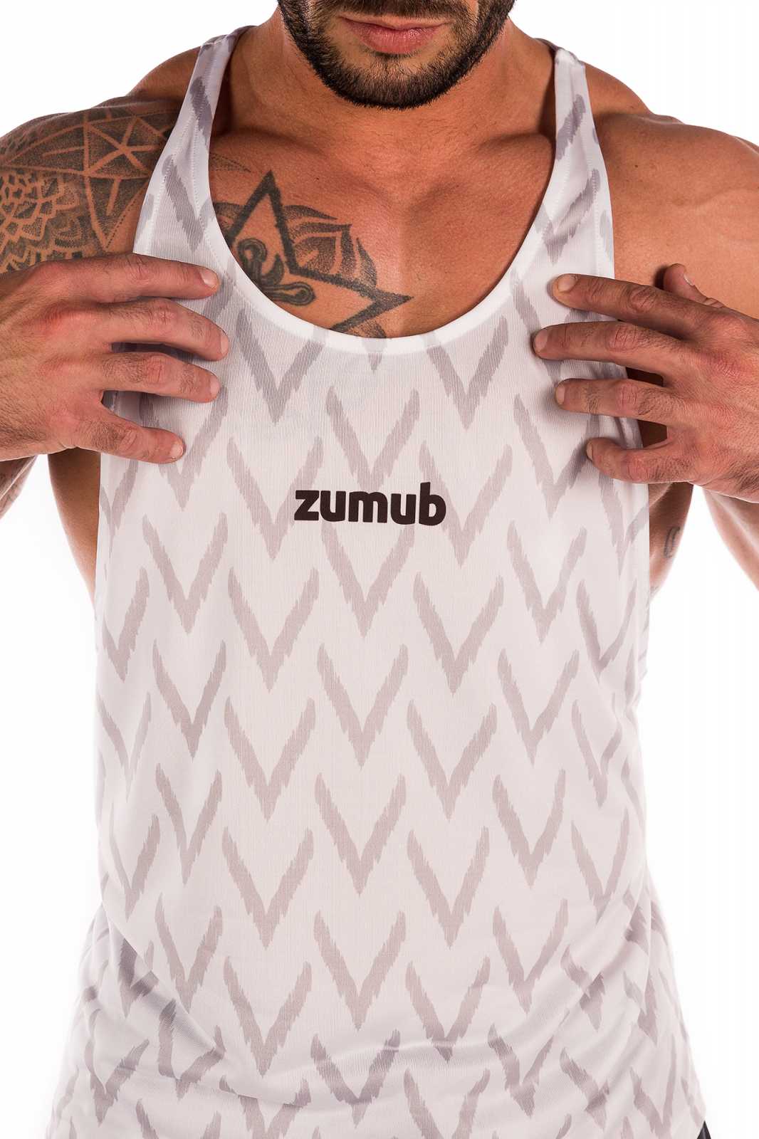 Camiseta sem mangas Zumub Tribe na cor branca.