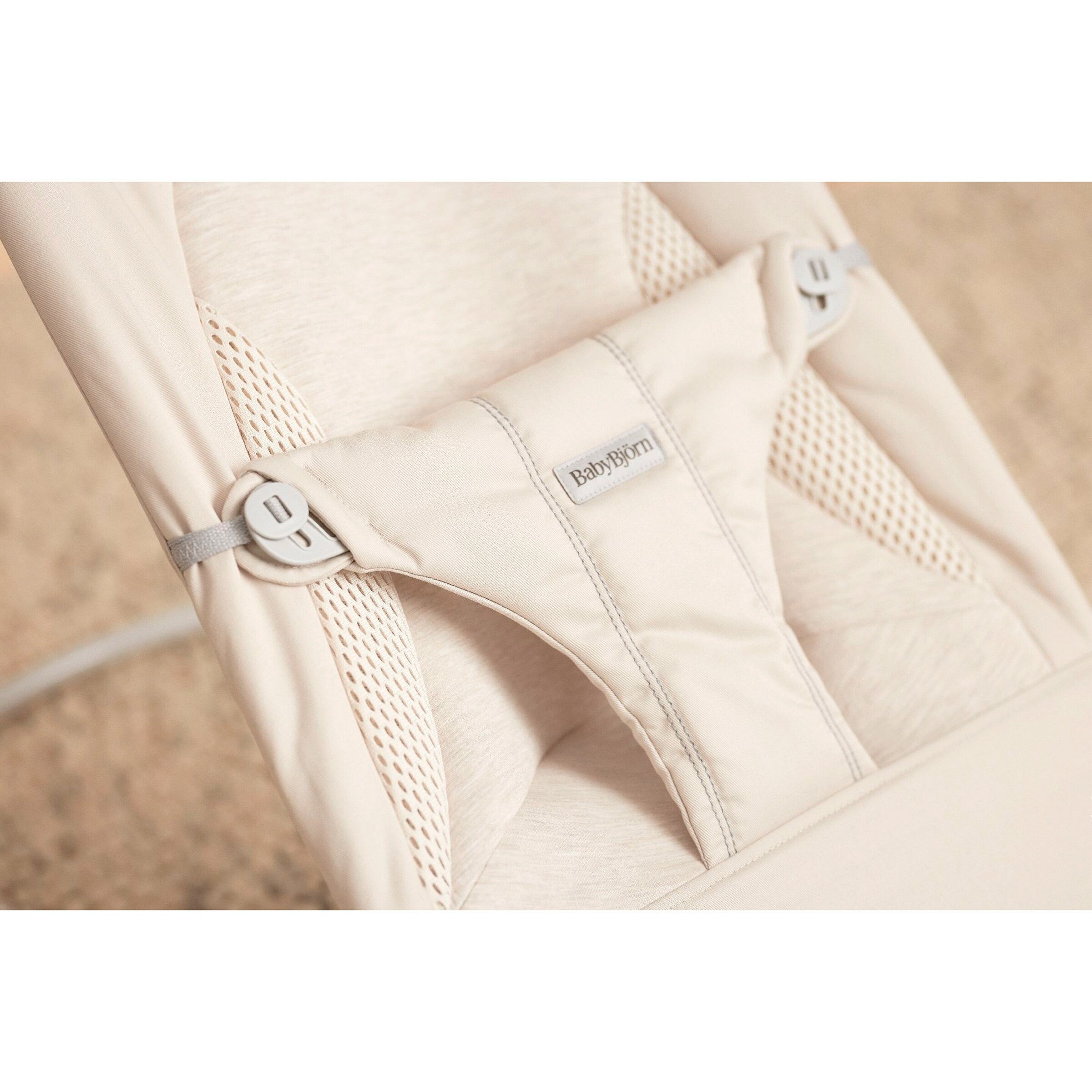BabyBjörn Babywippe Balance Soft Tri-Fabric beige