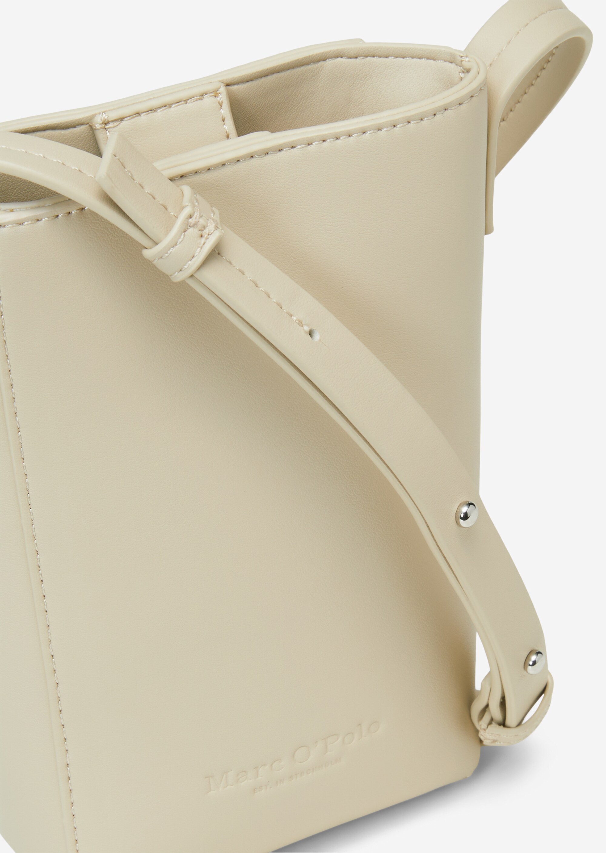 Smartphone-Tasche aus einer Lederalternative aus recyceltem Polyester