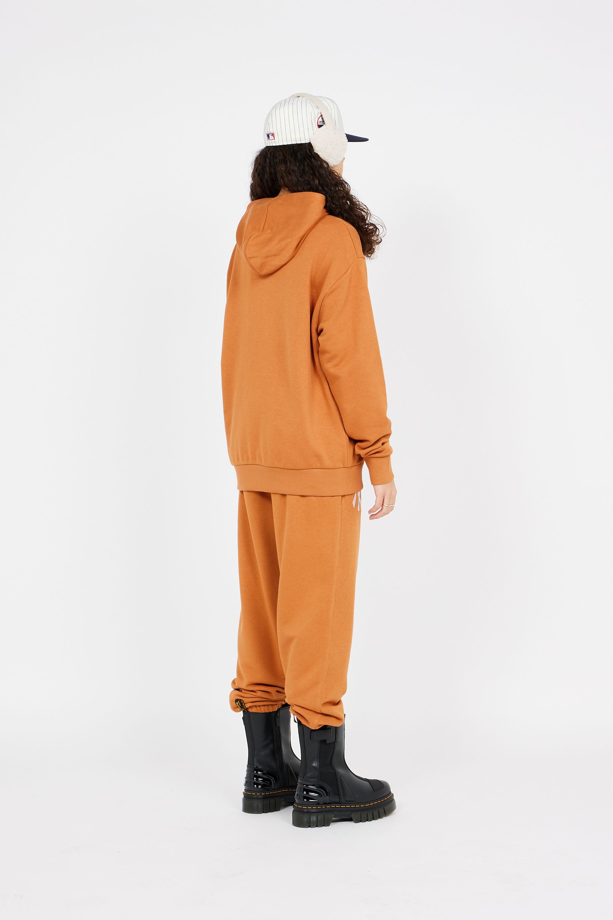 NEW ERA Hoodie LEAGUE ESSENTIALS Marron
