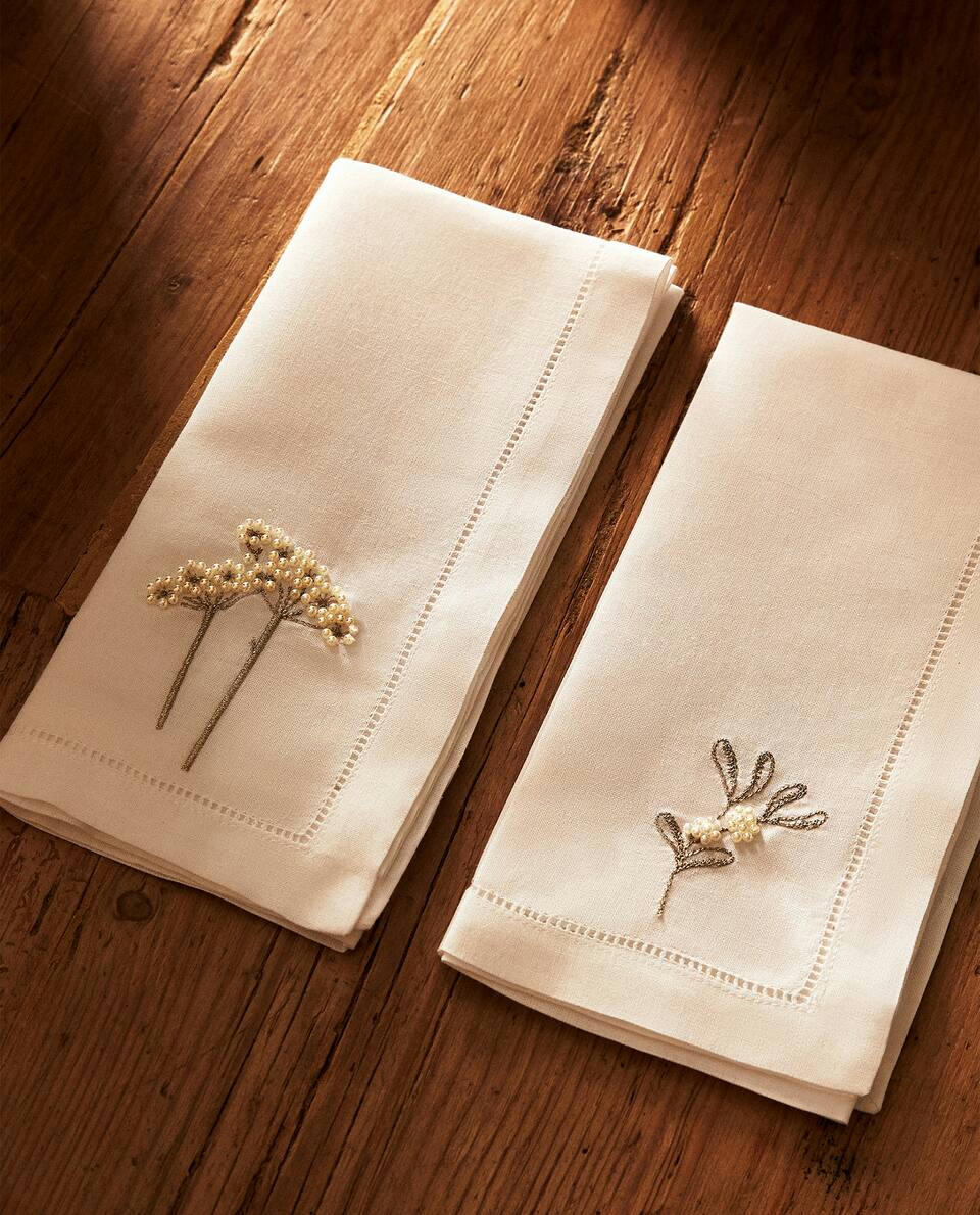 PACOTE DE GUARDANAPOS DE NATAL COM PÉROLAS (PACOTE COM 2)