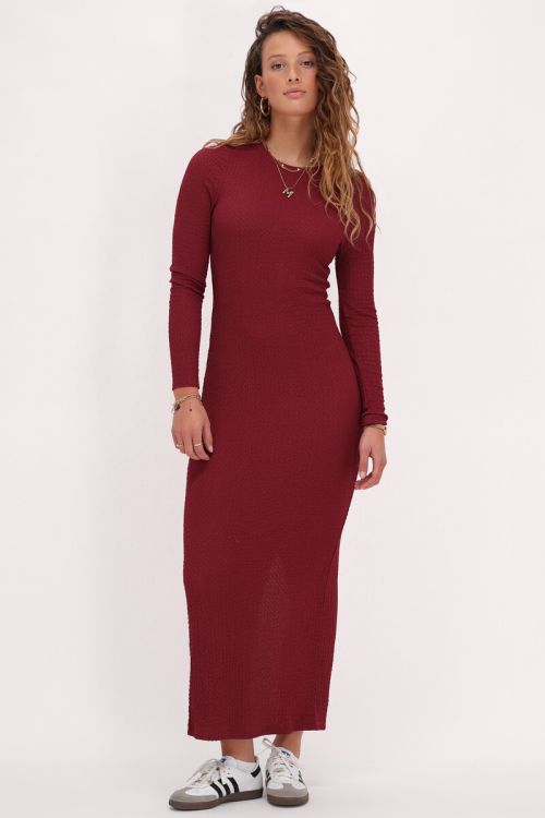Burgundy maxi jurk met structuur & split
