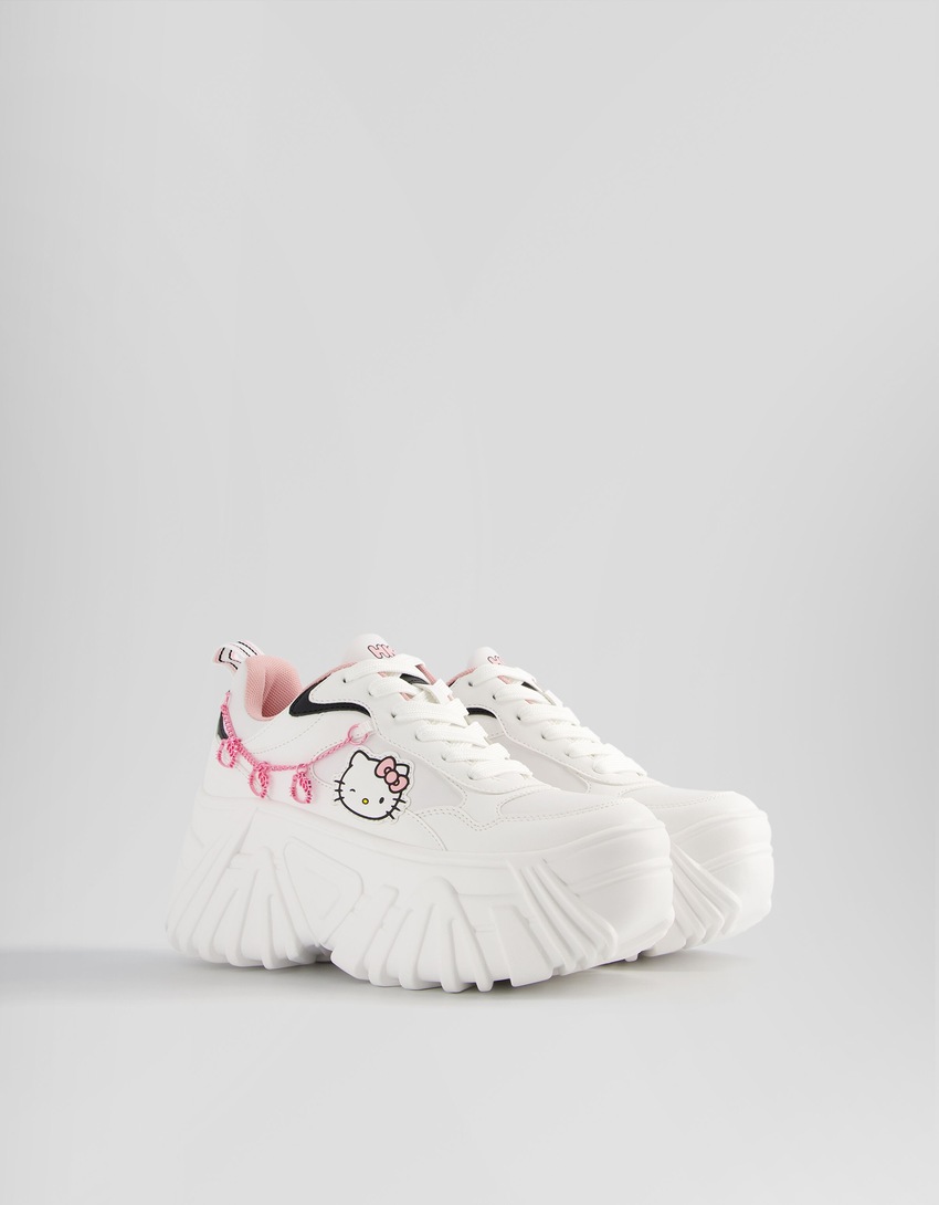 Tênis plataforma Hello Kitty com detalhes em strass