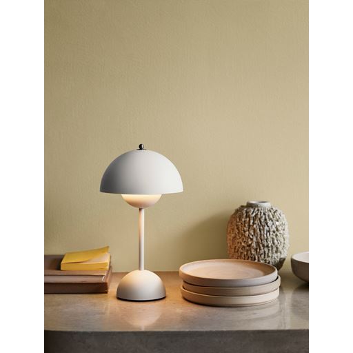 &Tradition Flowerpot VP9 Bordlampe, Mat Hvid, Ø16 cm