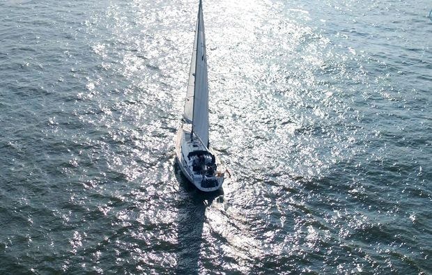 Segeln für zwei in Hamburg