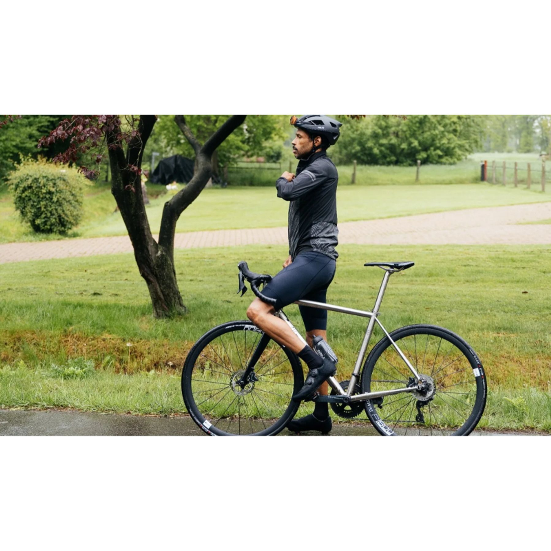 AGU Essential Storm Breaker Fietsjas