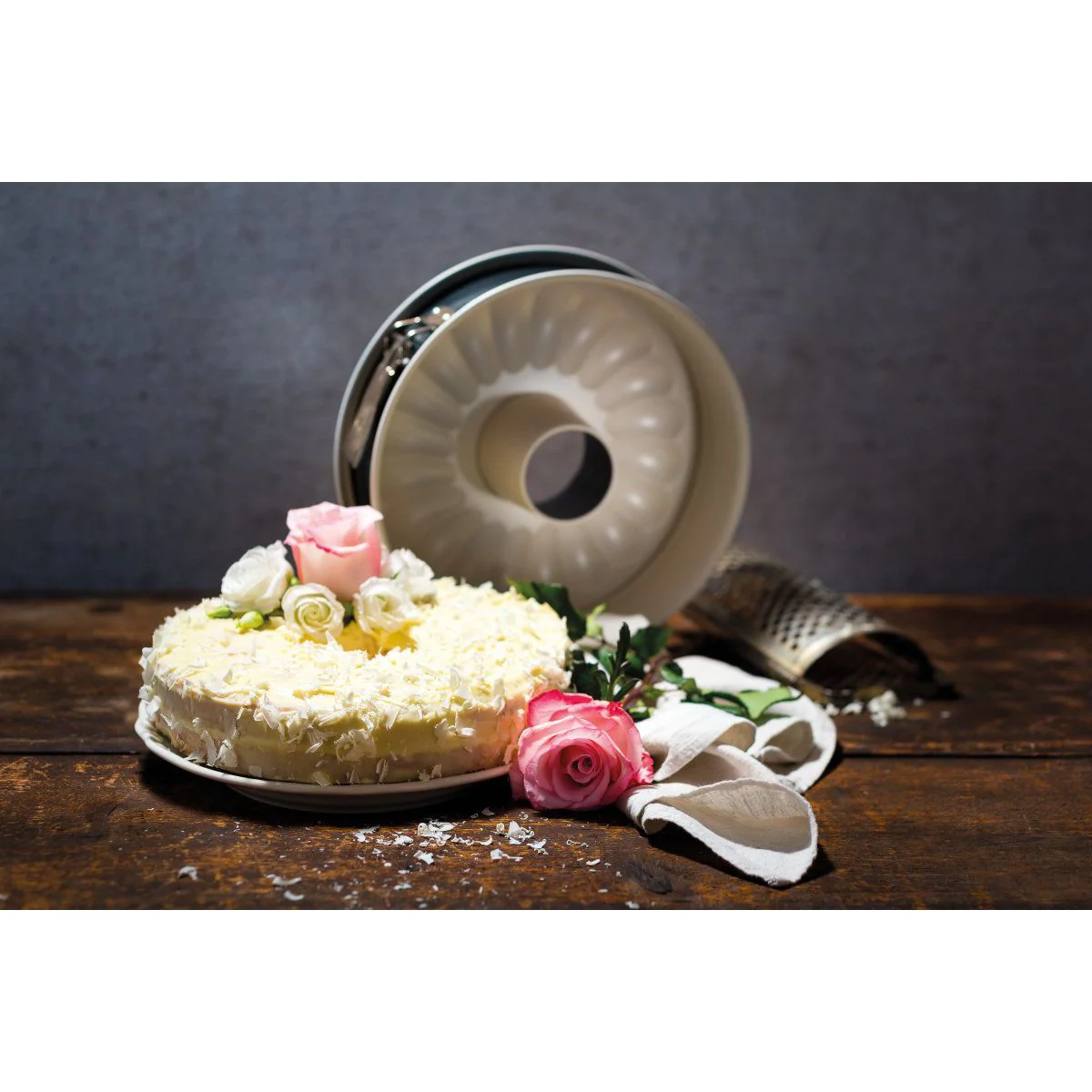 Moule à manqué et à savarin double fond 28 cm Back Trend Dr. Oetker