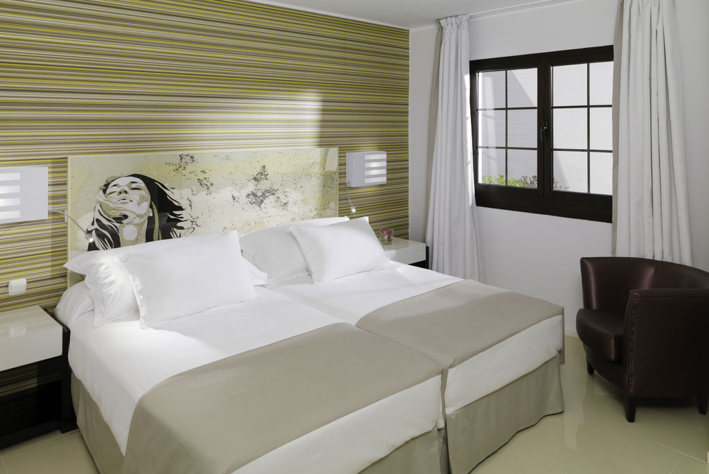 H10 White Suites Logies en ontbijt - Hotel