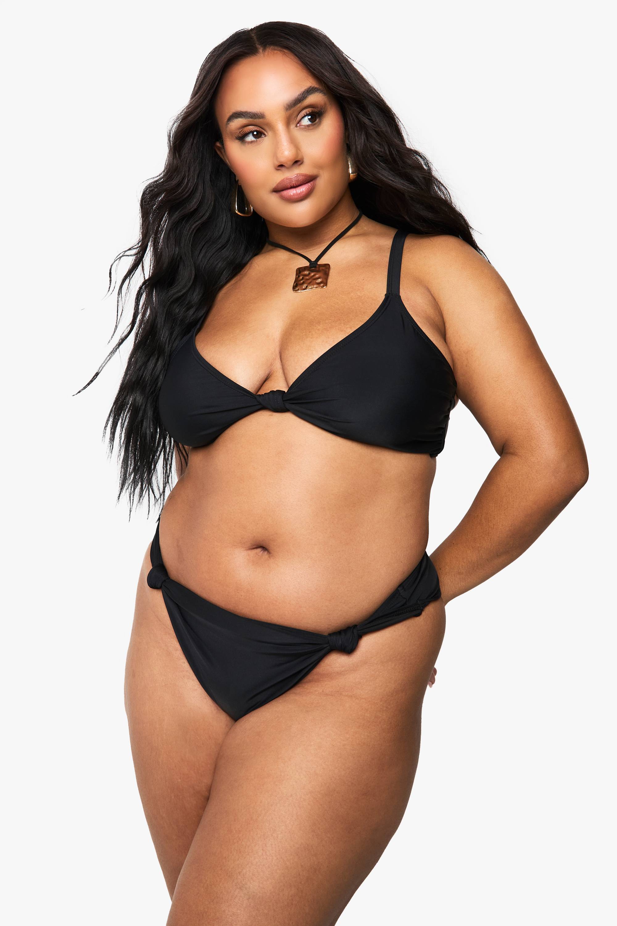 boohoo Haut de bikini grande taille rembourré avec détail de nœud à l'avant