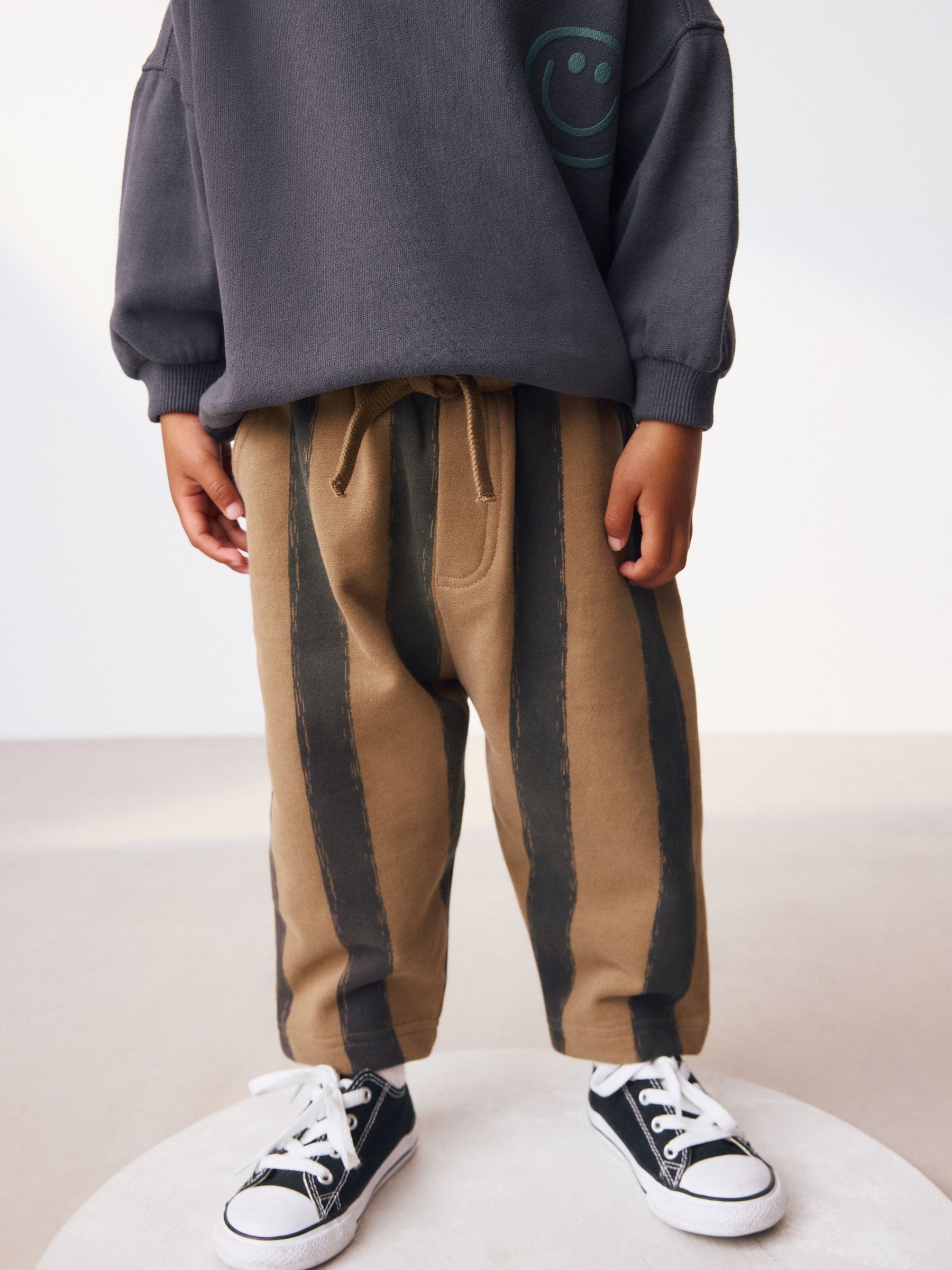 Zwart/bruin - Set met sweatshirt en joggingbroek met strepen (3mnd-7jr)