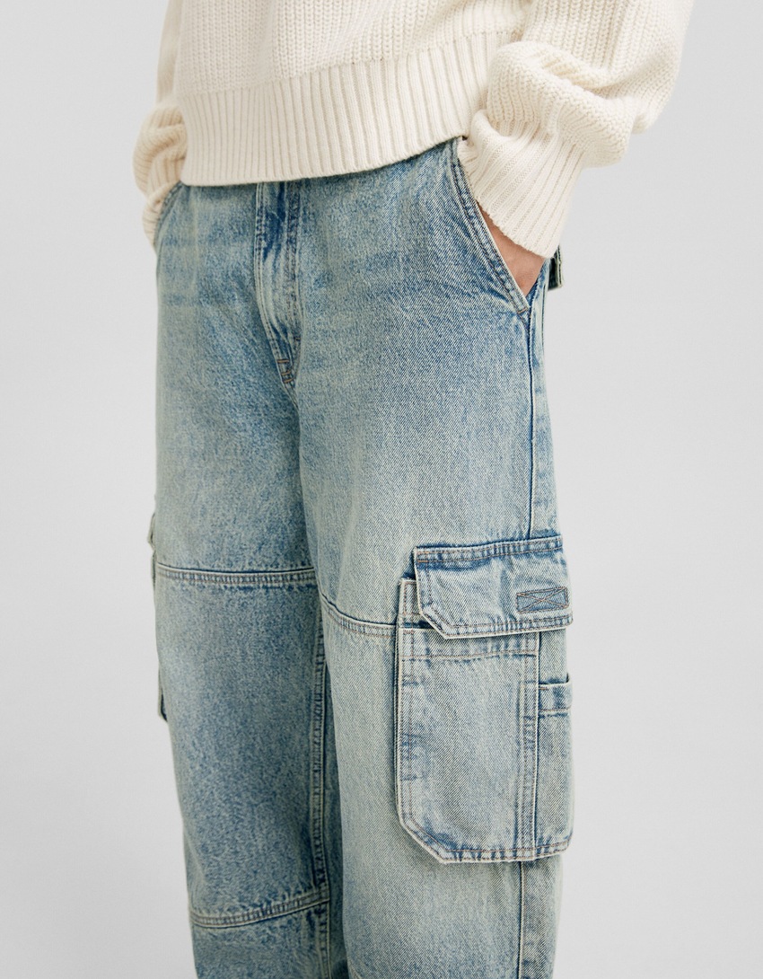 calça cargo estilo skater com efeito desbotado