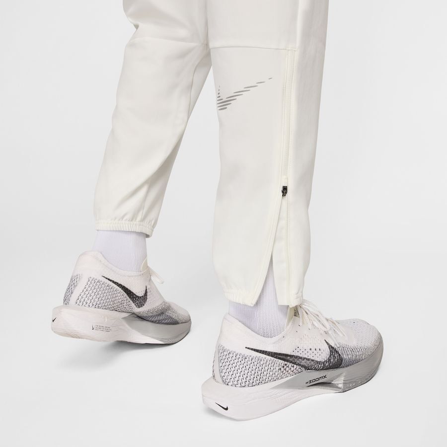 Nike Challenger Flash