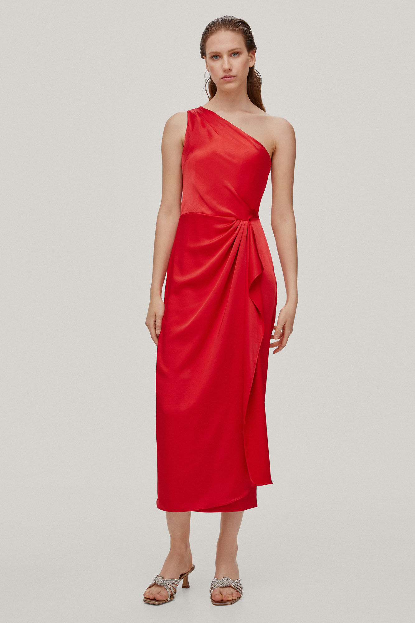 Vestido assimétrico de cetim - Vermelho