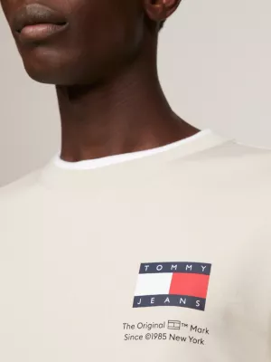 Camiseta Slim Fit com Logo Essencial