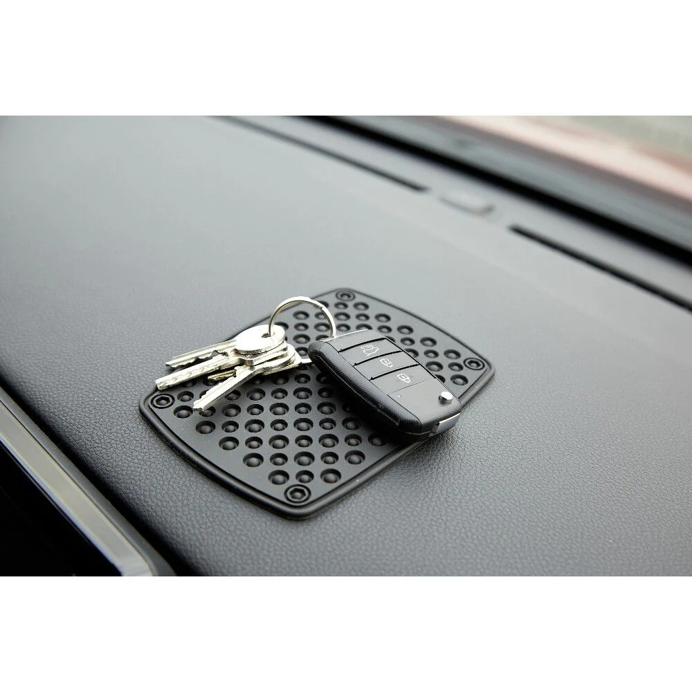 Tapis téléphone voiture noir.