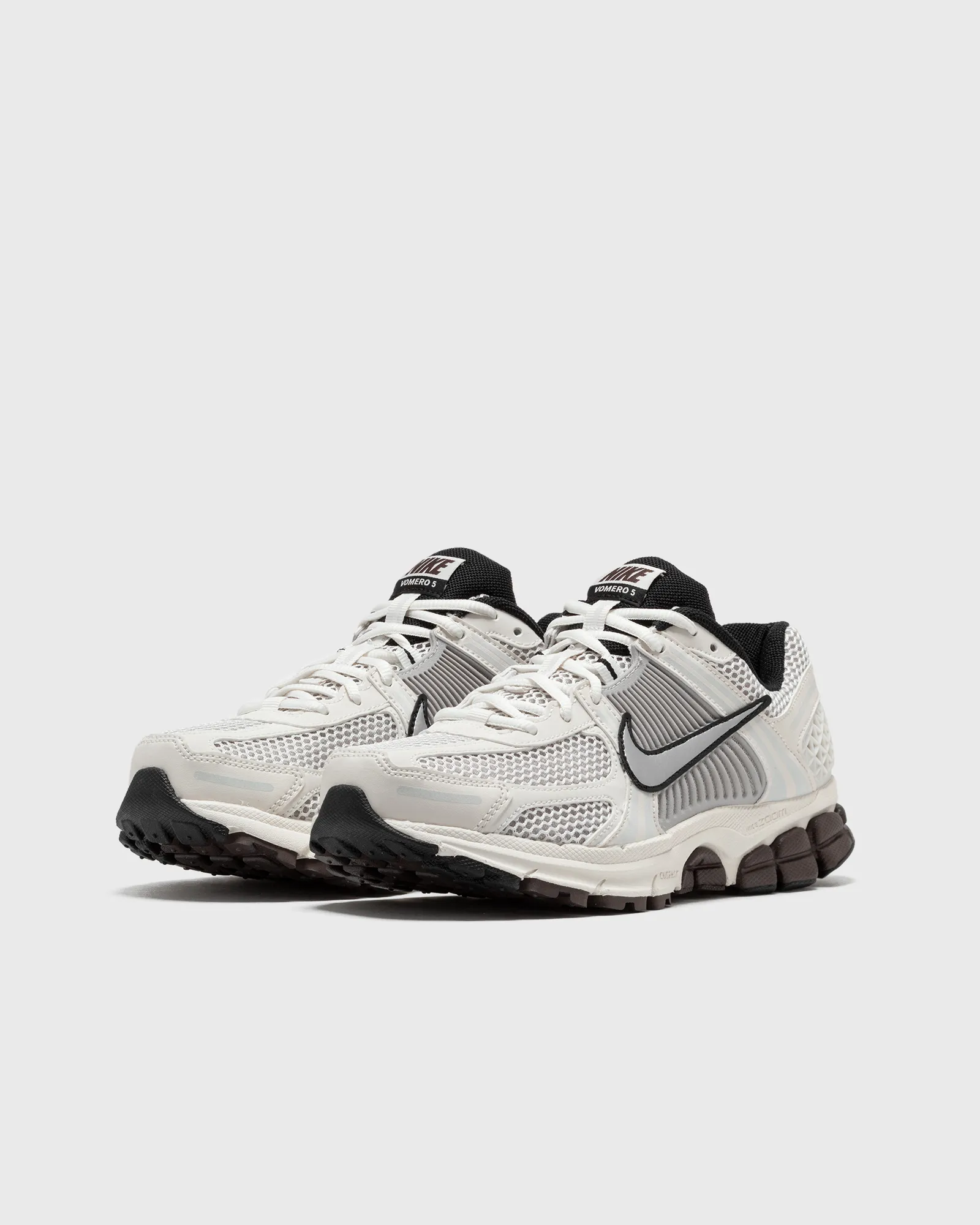 Nike NIKE ZOOM VOMERO 5
