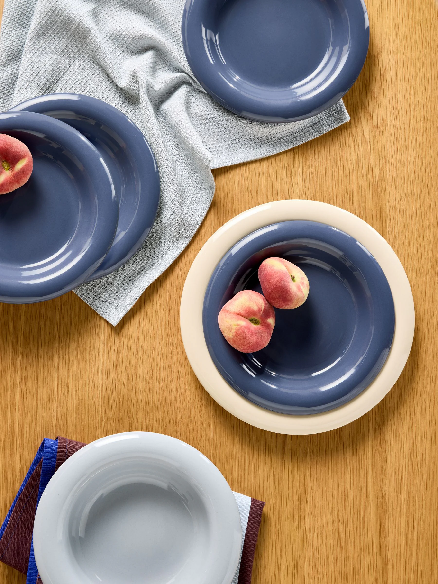 MADE.COM Set van 4 Quell Borden