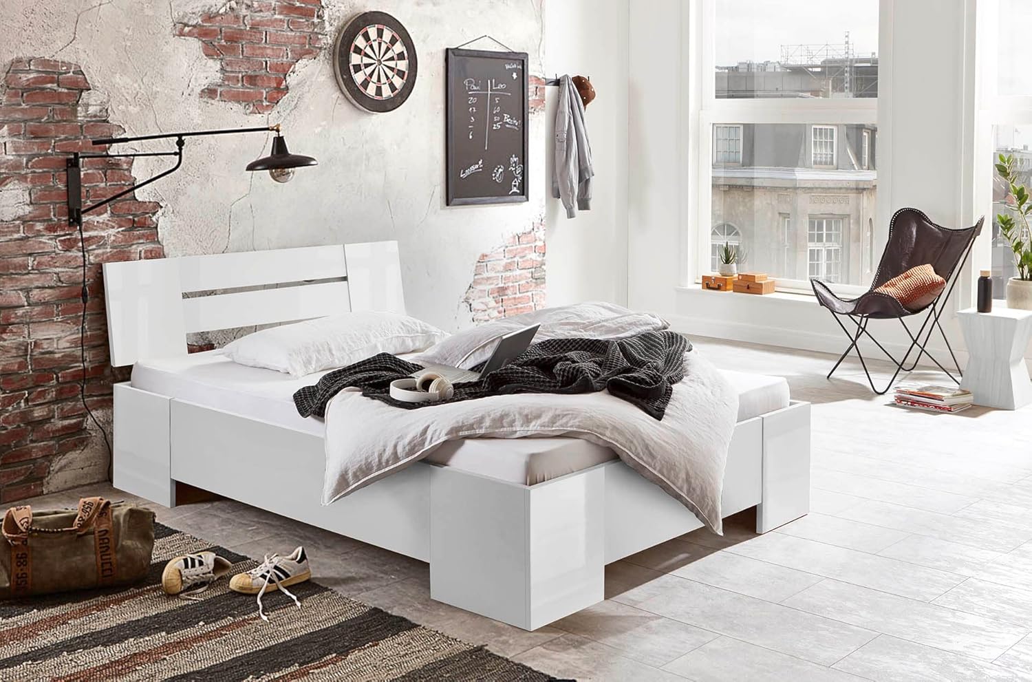 BMG Möbel Futonbett Graz in Weiß Hochglanz Holzbett Doppelbett 140x200 cm Made in Germany (Mit Rollrost)