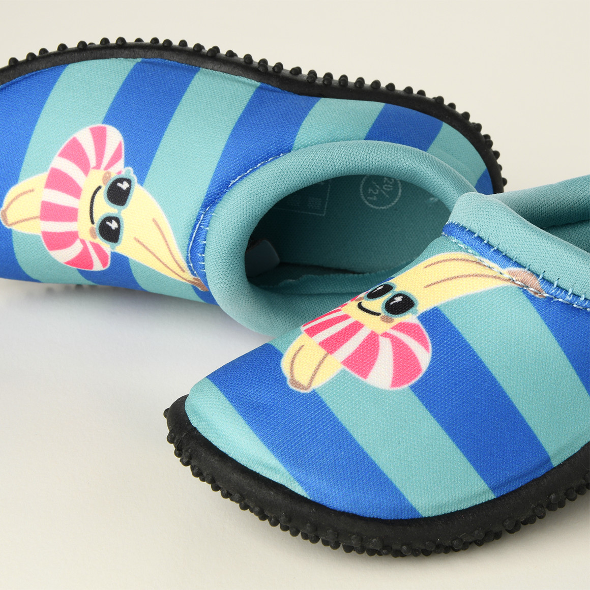 Famy Baby Badeschuhe mit Früchte-Print blau / hellblau