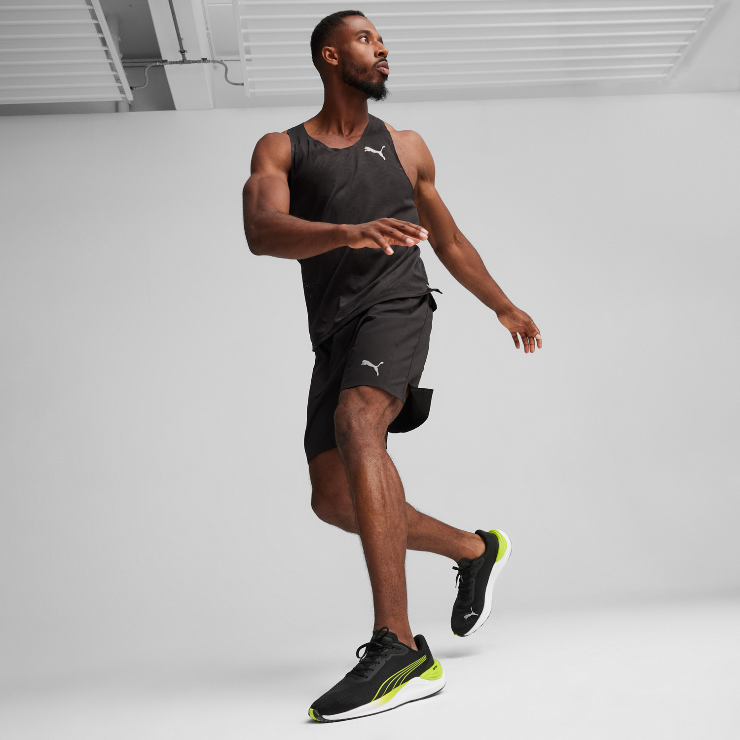 PUMA Run Velocity Ultraweave 7'' Short Heren