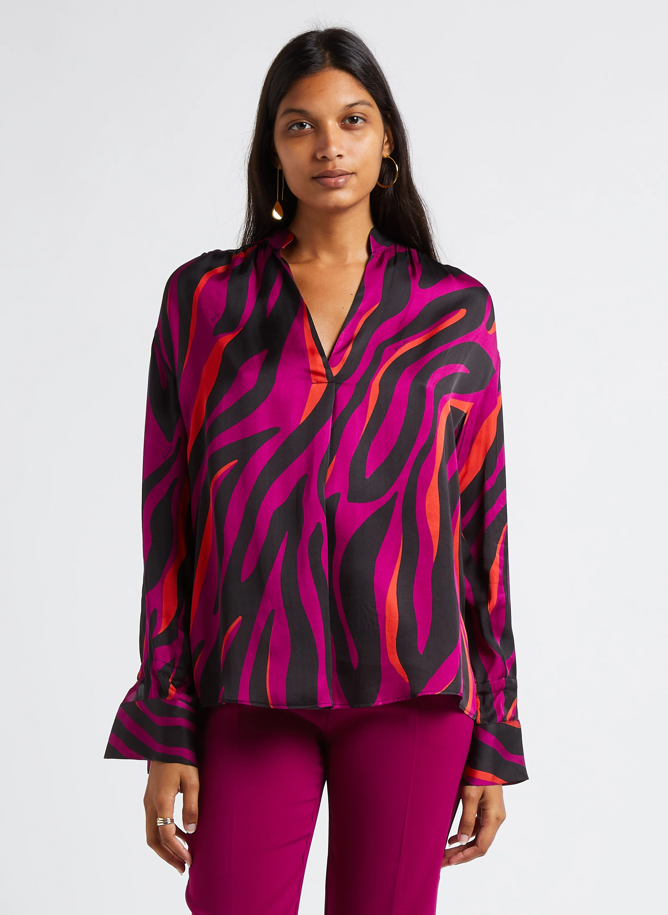 BETTINA - Blouse droite encolure V satinée | Multicolore