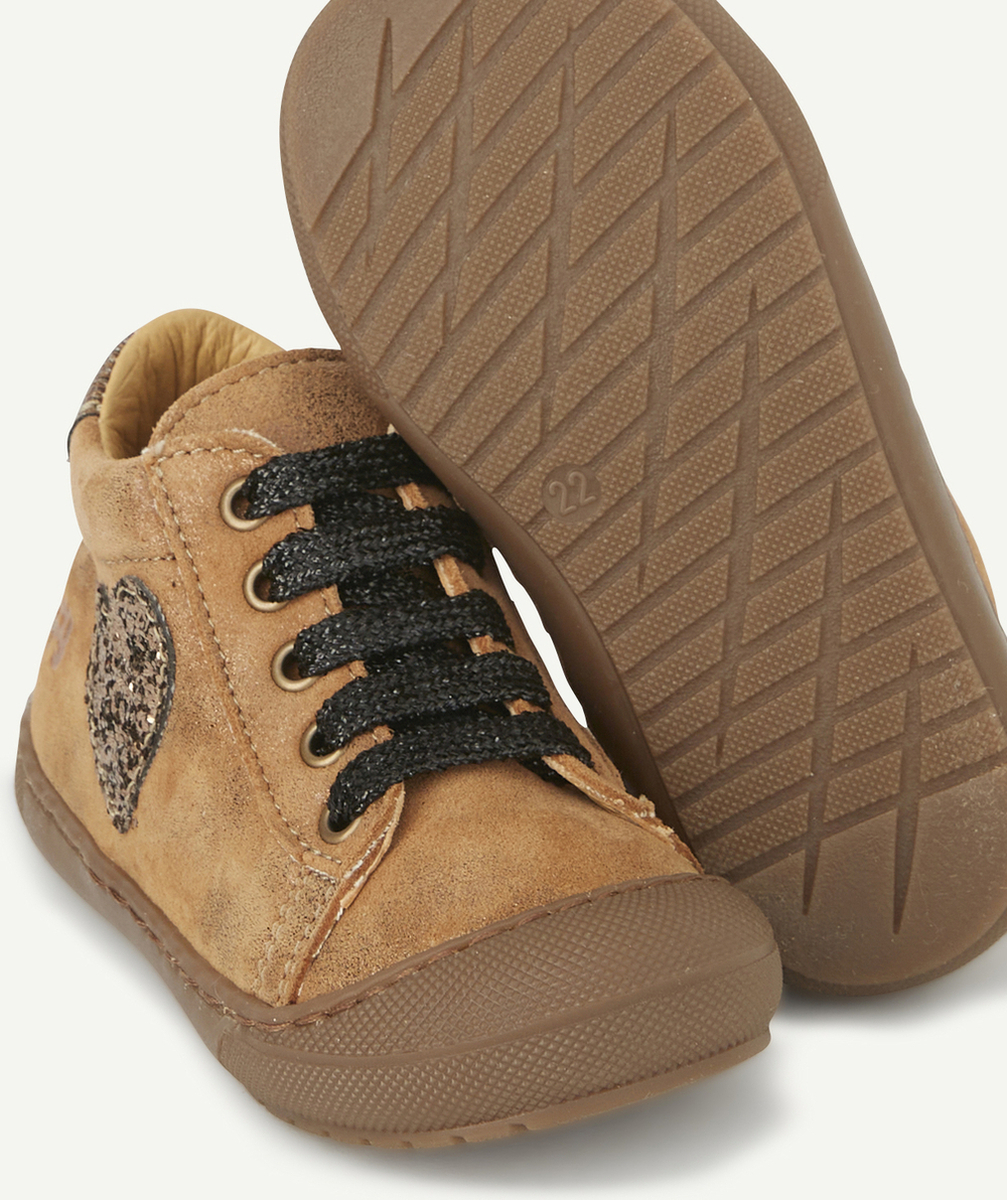 BOPYBOTTINES PREMIER PAS EN CUIR MARRON AVEC COEUR
