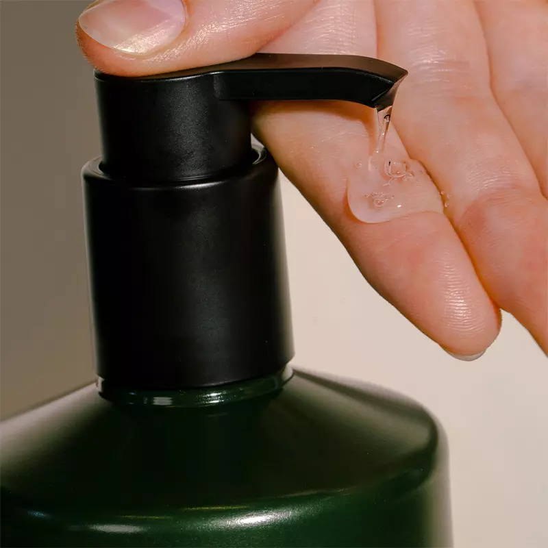 MÁDARA Wild Woods Moisture Wash 500 ml