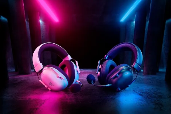 [OUTLET] - Razer BlackShark V2 PRO - 2023 Edition - headset - fuld størrelse - Bluetooth/2,4 GHz radiofrekvens - trådløs - støjisolerende - hvid