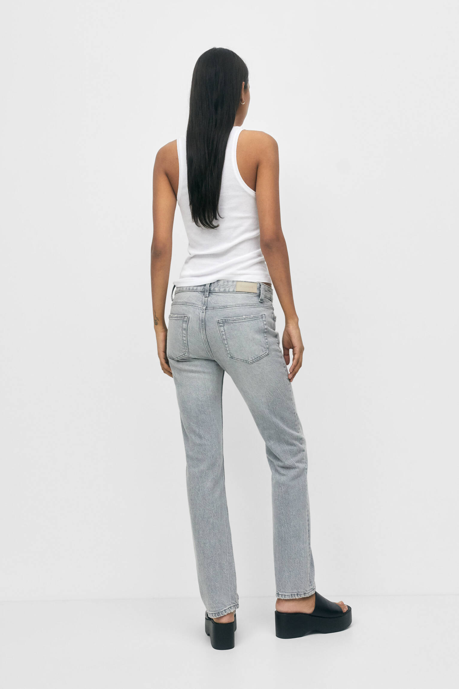 CALÇA JEANS SLIM DE CINTURA BAIXA - CINZA