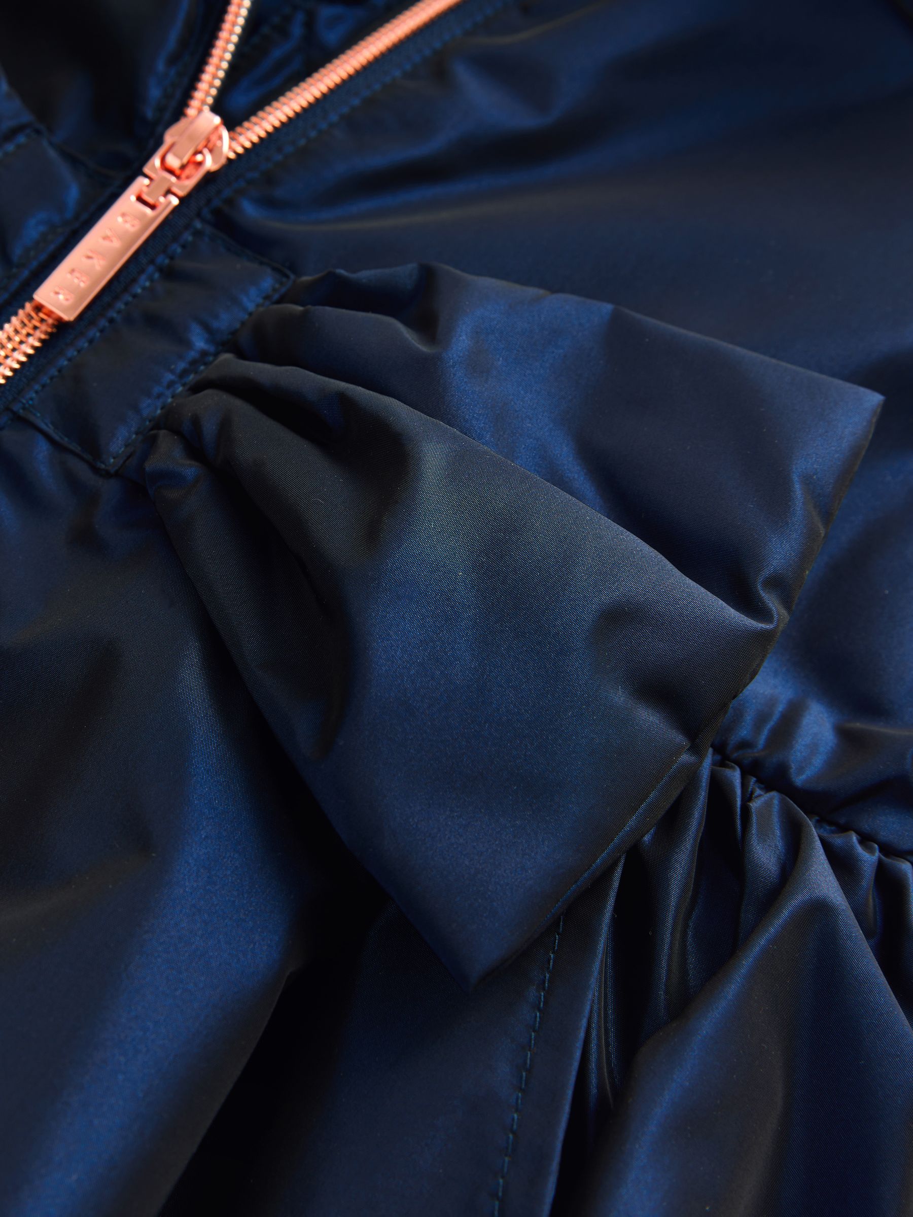 Marineblauw - Baker by Ted Baker - Regenbestendige regenjas met strik en ruches