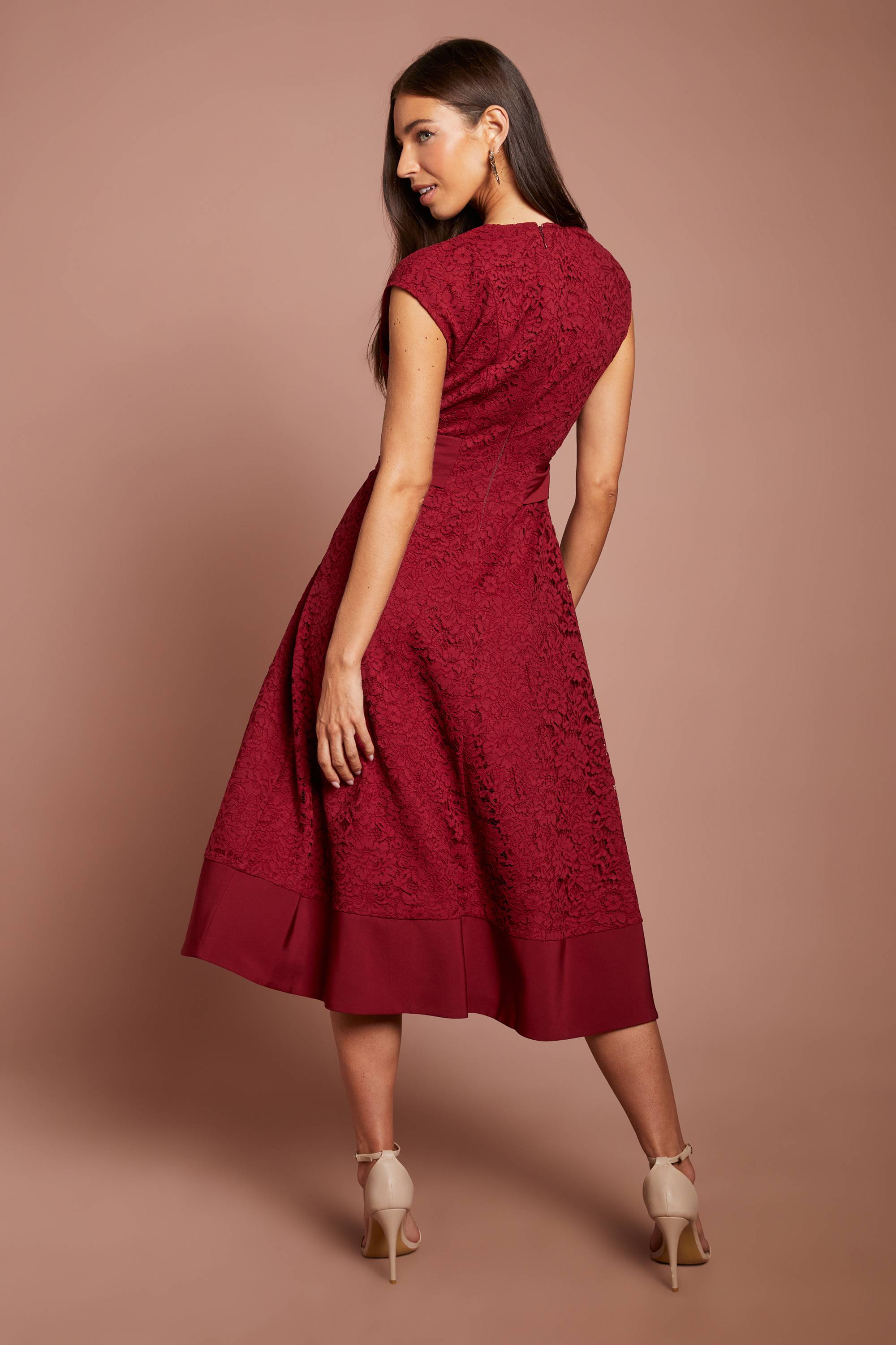 Coast Robe Midi En Dentelle Avec Ceinture