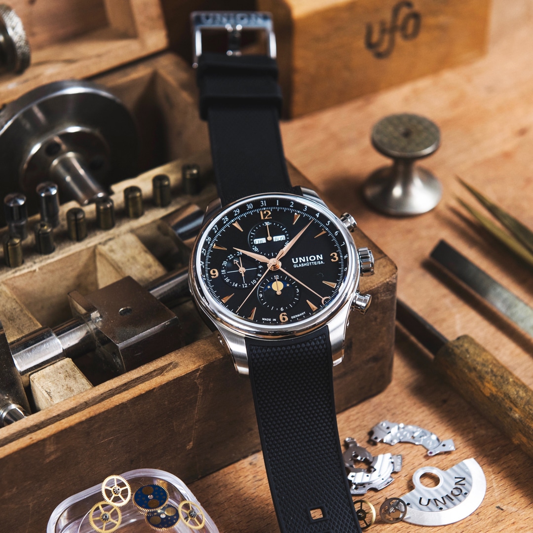 Union Glashütte Belisar Chronograph Mondphase Schwarz - Englische Version