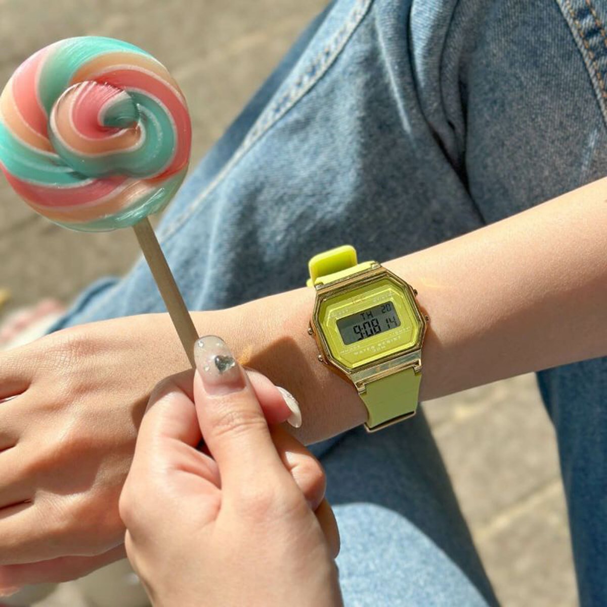 Montre femme ICE digit retro- Daiquiri green
