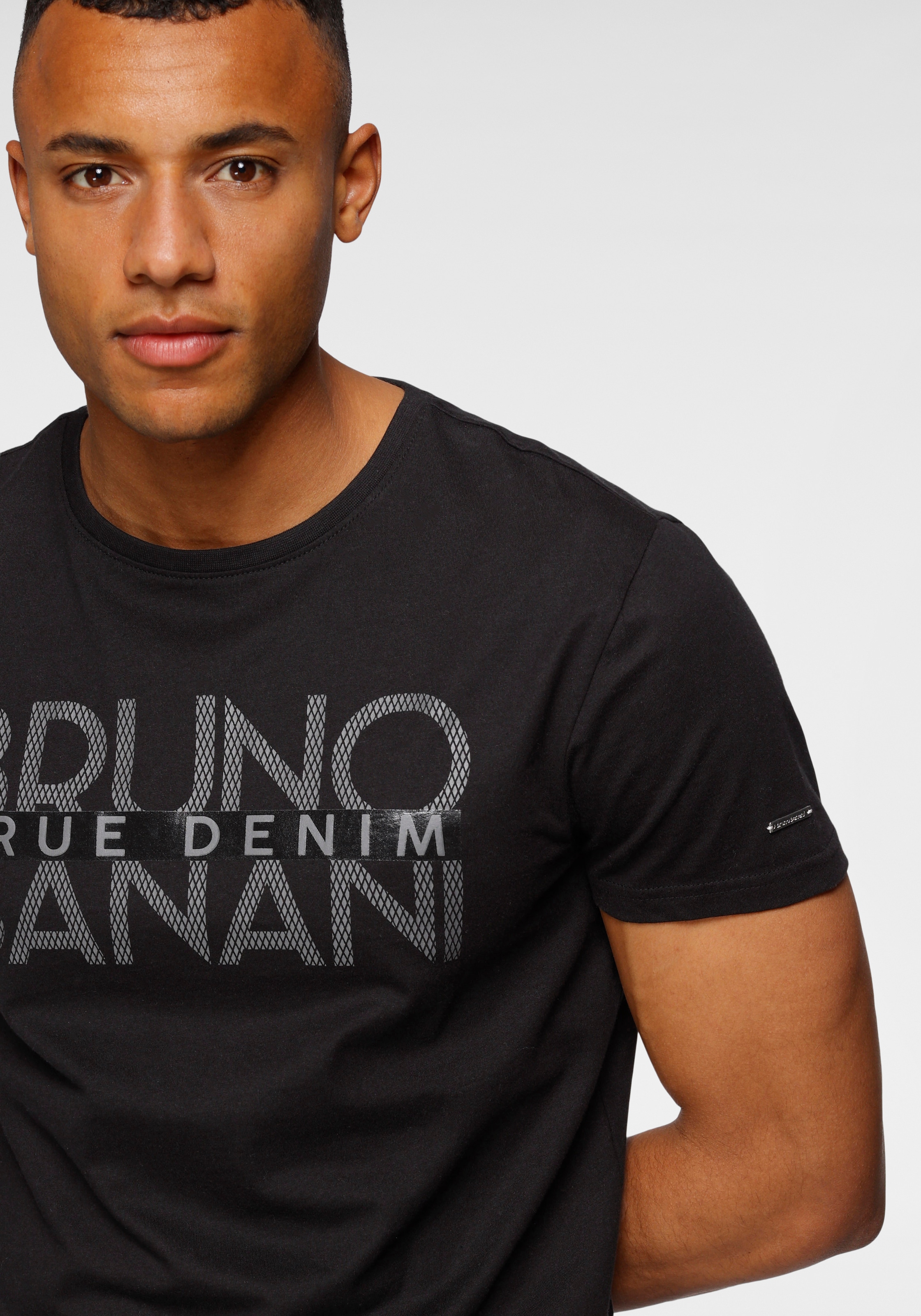 Bruno Banani T-Shirt , kurzärmelig,  schmal geschnitten,  bedruckt,  aus Baumwolle