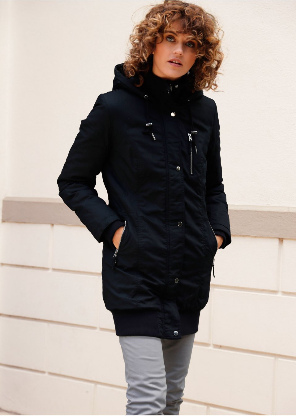 Veste longue à capuche, rembourrée
