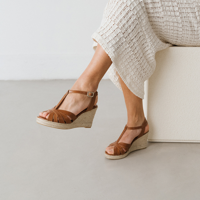 Espadrilles compensées  en cuir cognac