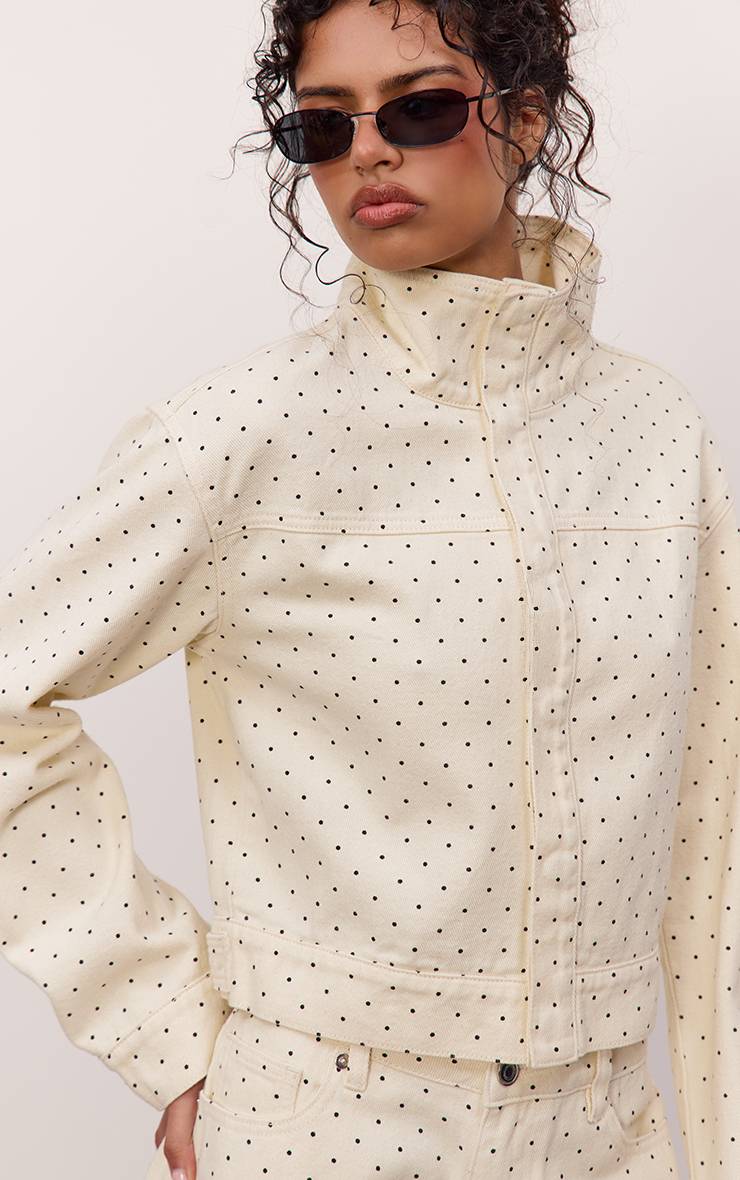 Crème Veste En Jean Courte À Col Montant À Pois