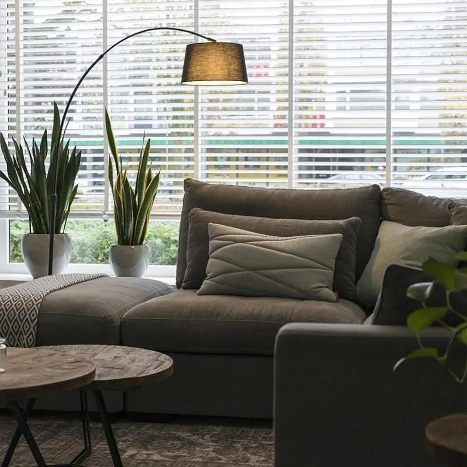 Qazqa booglampen arc zwart e27