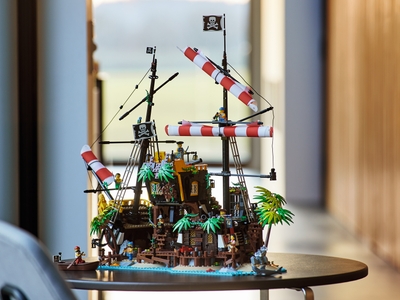 LEGO Piraten van Barracuda Baai (21322)