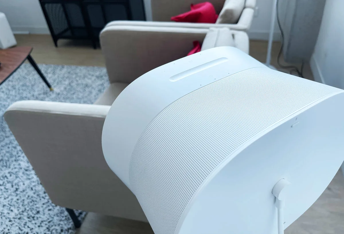 Sonos Era 300 Blanc   Vogel's SFS 4133 Blanc (la paire) Enceintes connectées