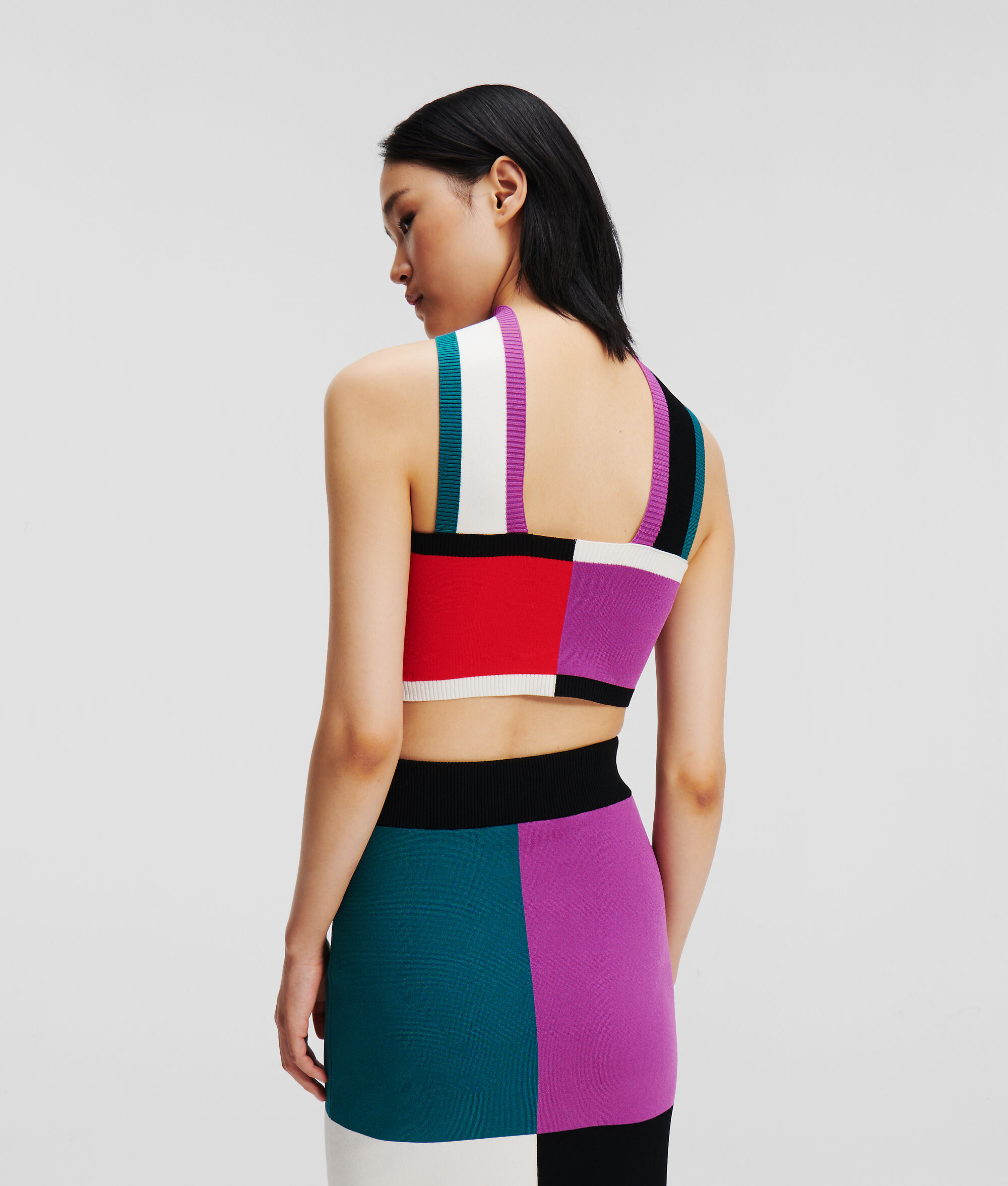 BANDEAU COLOR-BLOCK SÉLECTIONNÉ PAR HUN KIM