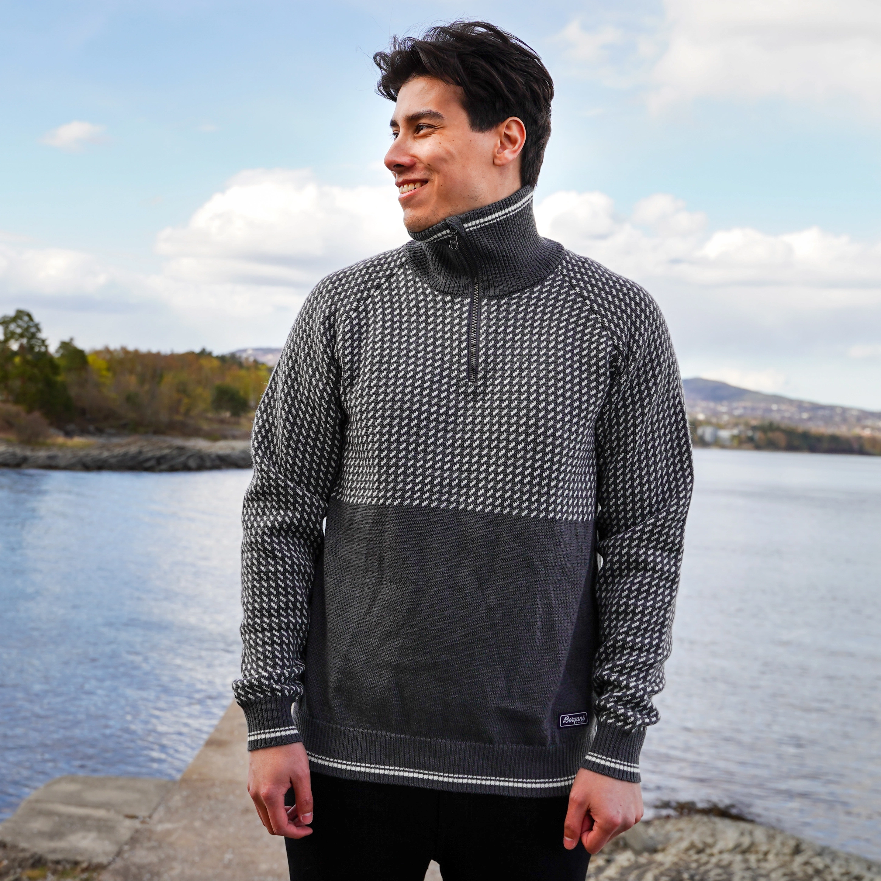 Alvdal Wool Half Zip Solid Dark Grey / Vanilla White
